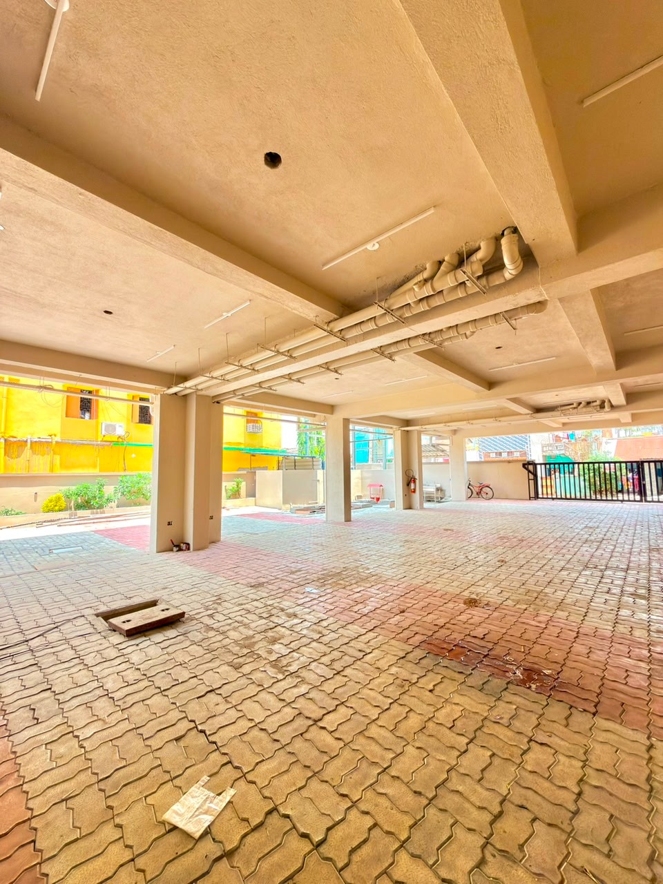 Hotel Hillview Premium parking area 2